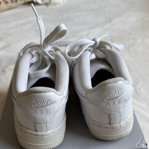 Kid Big Kids size 4 Nike Air Force 1 LE - Picture 10 of 14